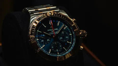 Maltese Cross: Stop-Work to Vacheron Constantin Logo