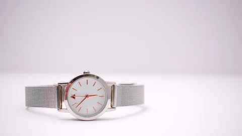 Watchdle: Choose A First Luxury Watch