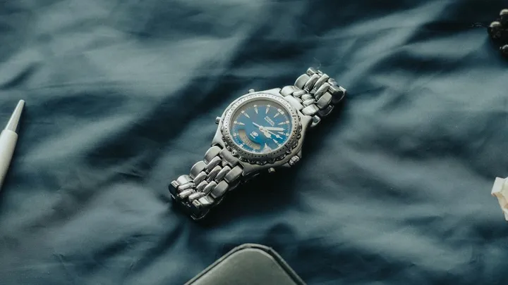 How To Remove Watch Bracelet Links And Resize A Metal Band