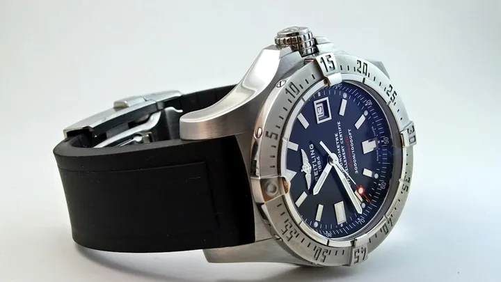 Unidirectional Dive Watch Bezels Why They Turn One Way