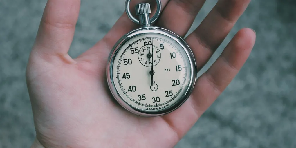 Why Does The Second Hand Stop When You Set The Time?