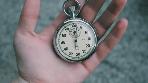 ¿Por Qué La Aguja De Segundos Se Detiene Cuando Ajustas La Hora?